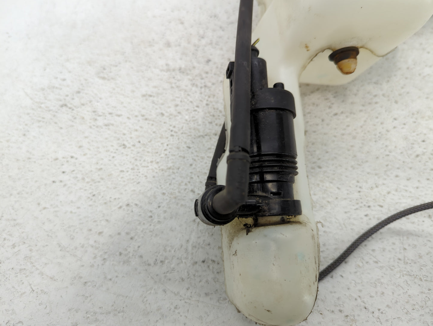 Jeep Compass Windshield Washer Fluid Reservoir Bottle Oem - Oemusedautoparts1.com