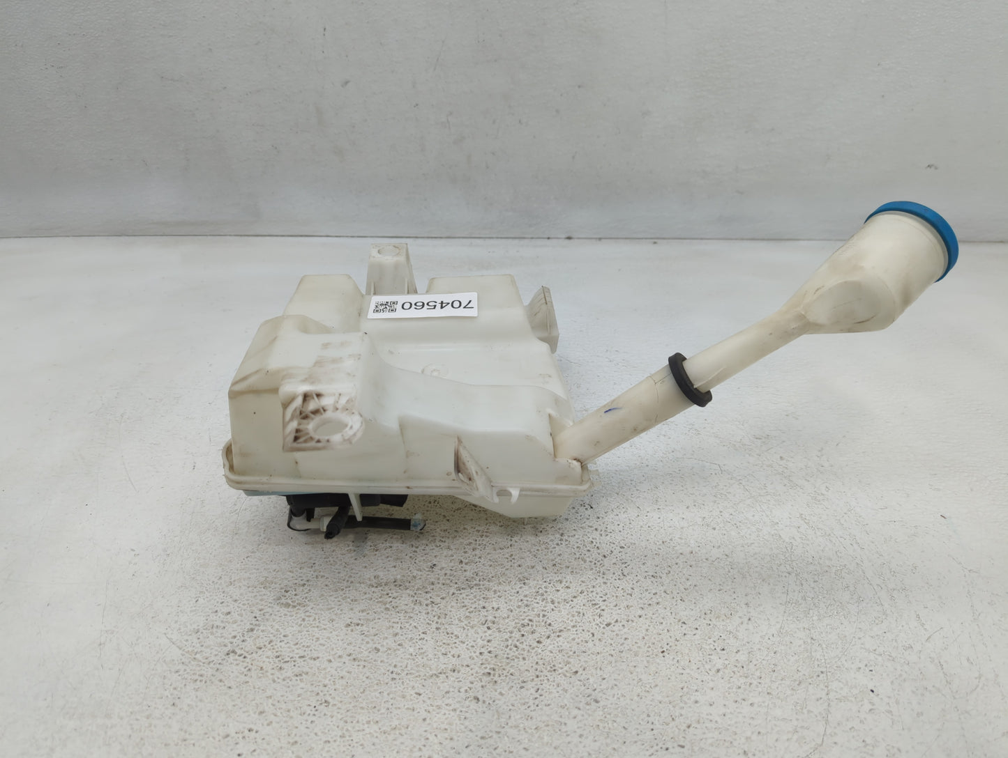 2012-2018 Ford Focus Windshield Washer Fluid Reservoir Bottle Oem - Oemusedautoparts1.com