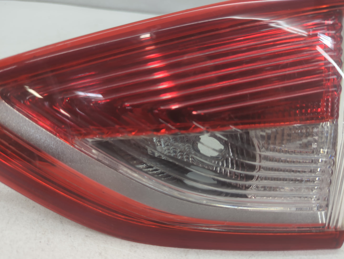 2013-2016 Ford Escape Tail Light Assembly Passenger Right OEM P/N:VPCJ5X-15515-A Fits Fits 2013 2014 2015 2016 OEM Used Auto Parts - Oemusedautoparts1.com