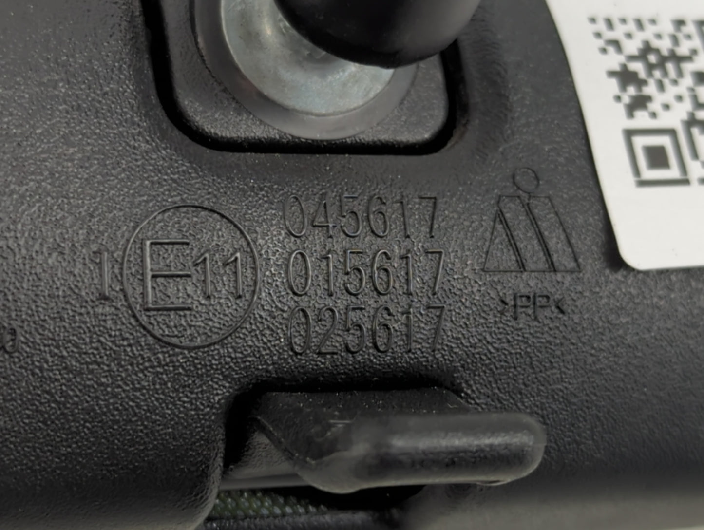 2017-2019 Ford Escape Interior Rear View Mirror Replacement OEM P/N:E11025617 E11015617 Fits Fits 2015 2016 2017 2018 2019 OEM Used Auto Parts - Oemusedautoparts1.com