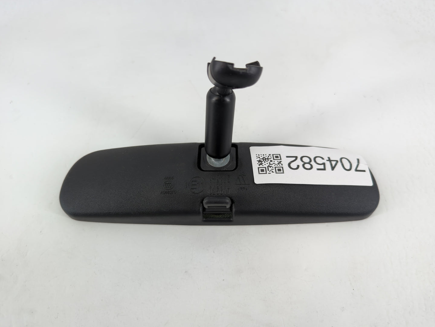 2017-2019 Ford Escape Interior Rear View Mirror Replacement OEM P/N:E11025617 E11015617 Fits Fits 2015 2016 2017 2018 2019 OEM Used Auto Parts - Oemusedautoparts1.com