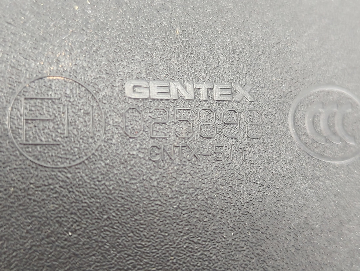 2009-2012 Buick Enclave Interior Rear View Mirror Replacement OEM P/N:E11025898 Fits Fits 2009 2010 2011 2012 2013 2014 OEM Used Auto Parts - Oemusedautoparts1.com
