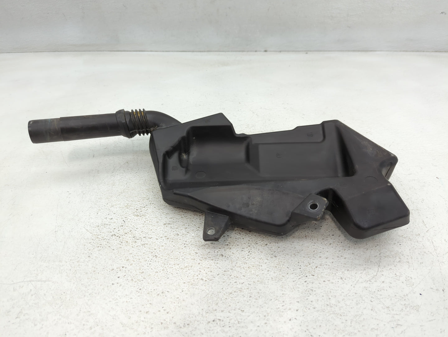 2012-2018 Audi A6 Windshield Washer Fluid Reservoir Bottle Oem - Oemusedautoparts1.com