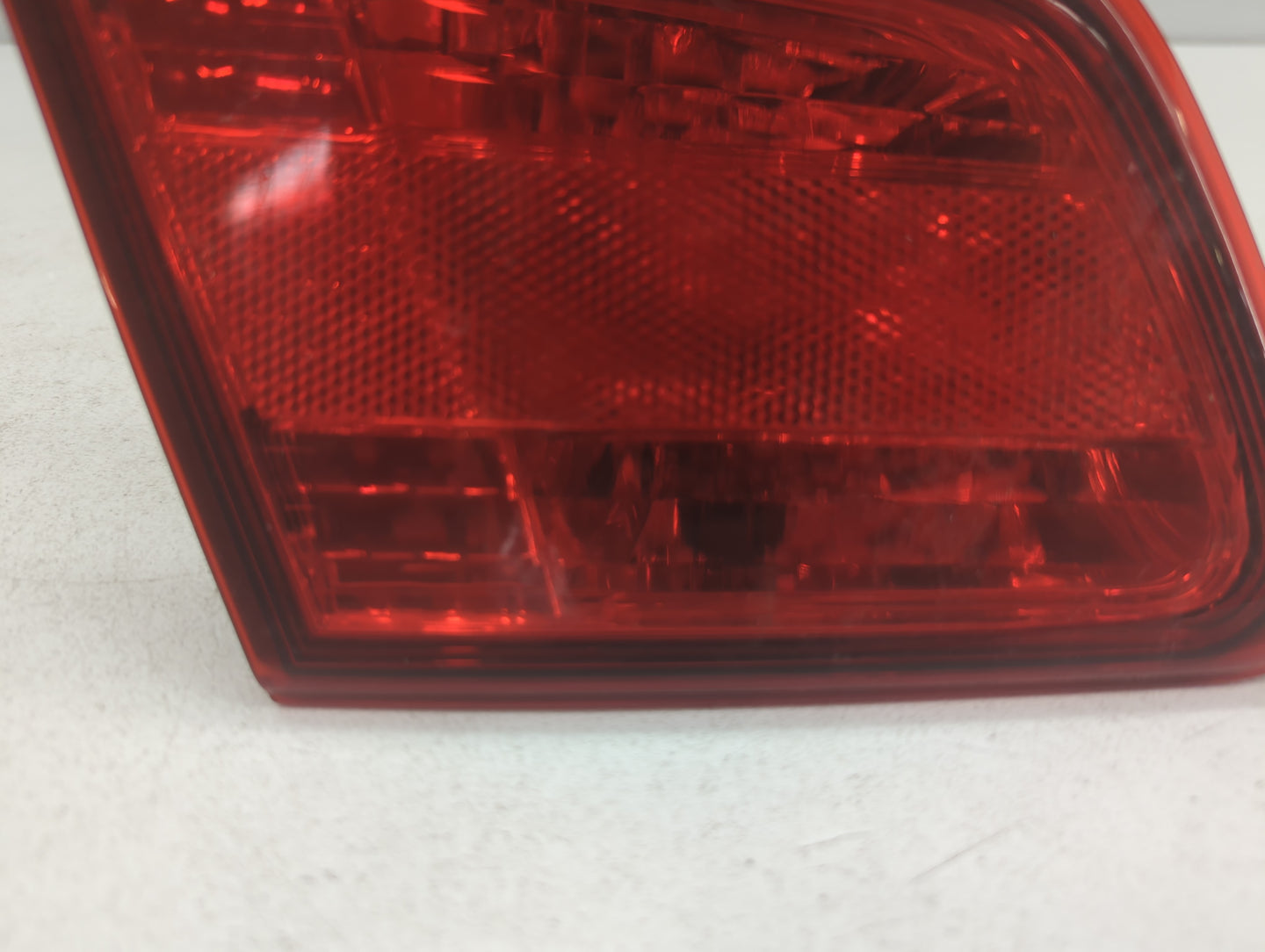 2009-2015 Nissan Rogue Tail Light Assembly Driver Left OEM P/N:2PA 946 099 Fits Fits 2009 2010 2011 2012 2013 2014 2015 OEM Used Auto Parts - Oemusedautoparts1.com