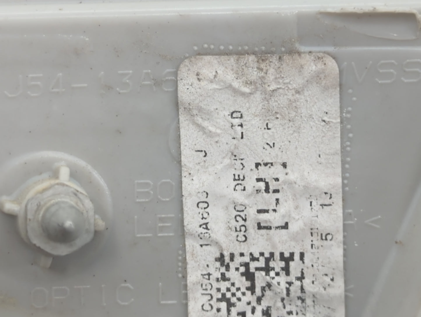 2013-2016 Ford Escape Tail Light Assembly Driver Left OEM P/N:CJ5X-15A509-A CJ54-13A6 Fits Fits 2013 2014 2015 2016 OEM Used Auto Parts - Oemusedautoparts1.com