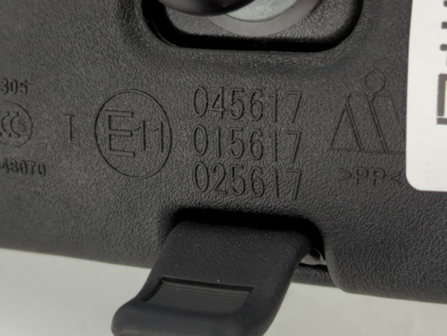 2017-2019 Ford Escape Interior Rear View Mirror Replacement OEM P/N:E11025617 E11015617 Fits Fits 2015 2016 2017 2018 2019 OEM Used Auto Parts - Oemusedautoparts1.com