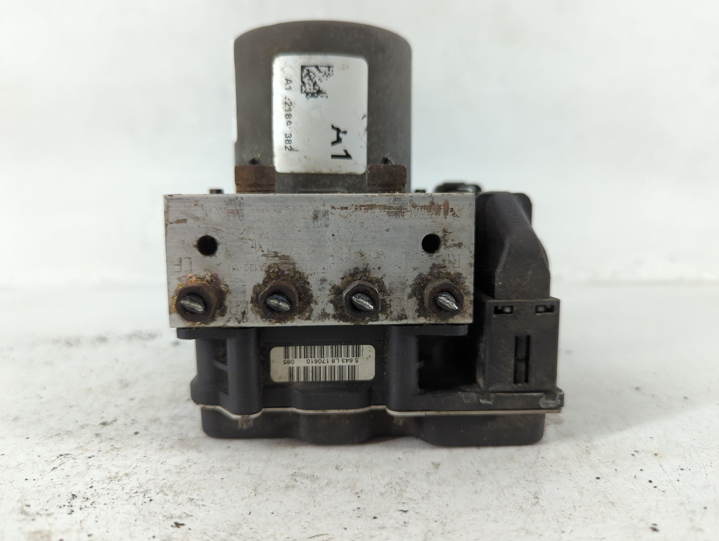 2010-2013 Acura Mdx ABS Pump Control Module Replacement P/N:0 265 235 220 02 Fits Fits 2010 2011 2012 2013 OEM Used Auto Parts - Oemusedautoparts1.com