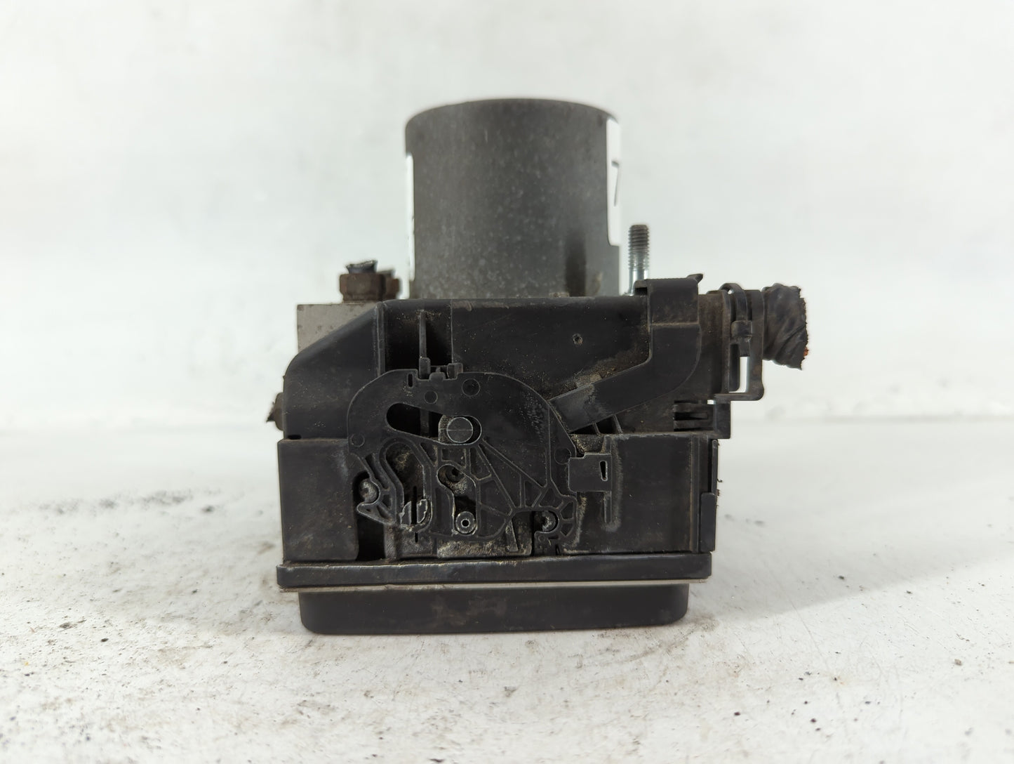 2010-2013 Acura Mdx ABS Pump Control Module Replacement P/N:0 265 235 220 02 Fits Fits 2010 2011 2012 2013 OEM Used Auto Parts - Oemusedautoparts1.com