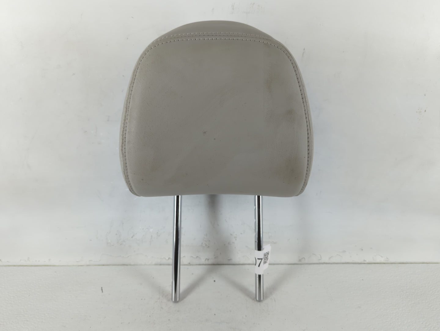 2014-2015 Infiniti Q50 Headrest Head Rest Front Driver Passenger Seat Fits Fits 2014 2015 OEM Used Auto Parts - Oemusedautoparts1.com