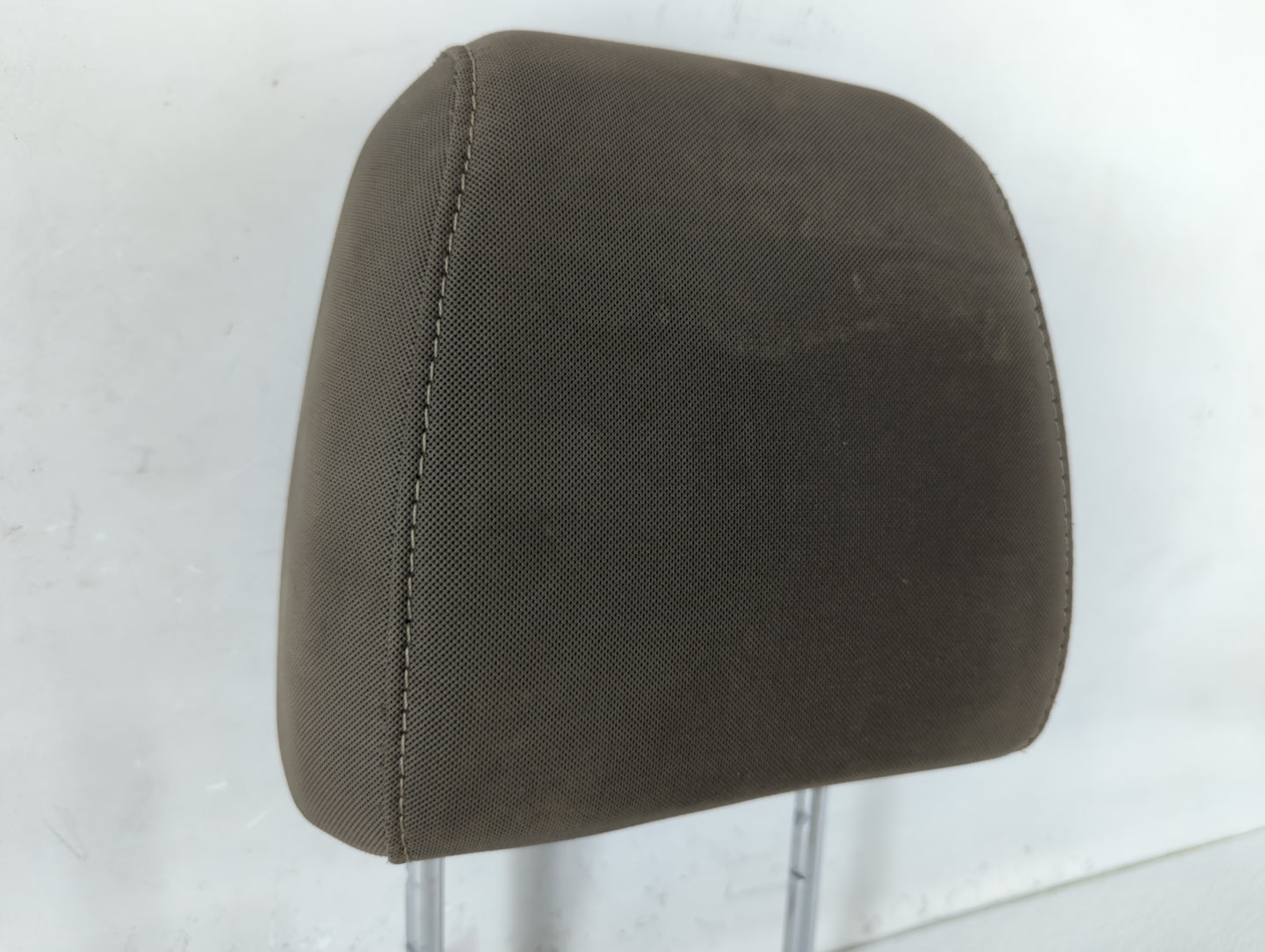 2013-2015 Ford Escape Headrest Head Rest Front Driver Passenger Seat Fits Fits 2013 2014 2015 OEM Used Auto Parts - Oemusedautoparts1.com