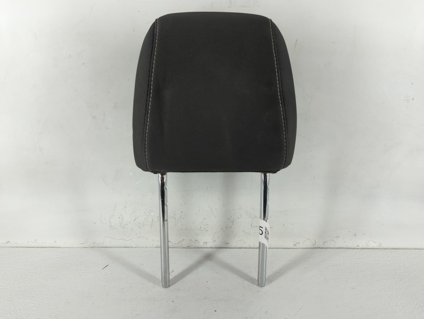 2016-2019 Ford Escape Headrest Head Rest Front Driver Passenger Seat Fits Fits 2016 2017 2018 2019 OEM Used Auto Parts - Oemusedautoparts1.com