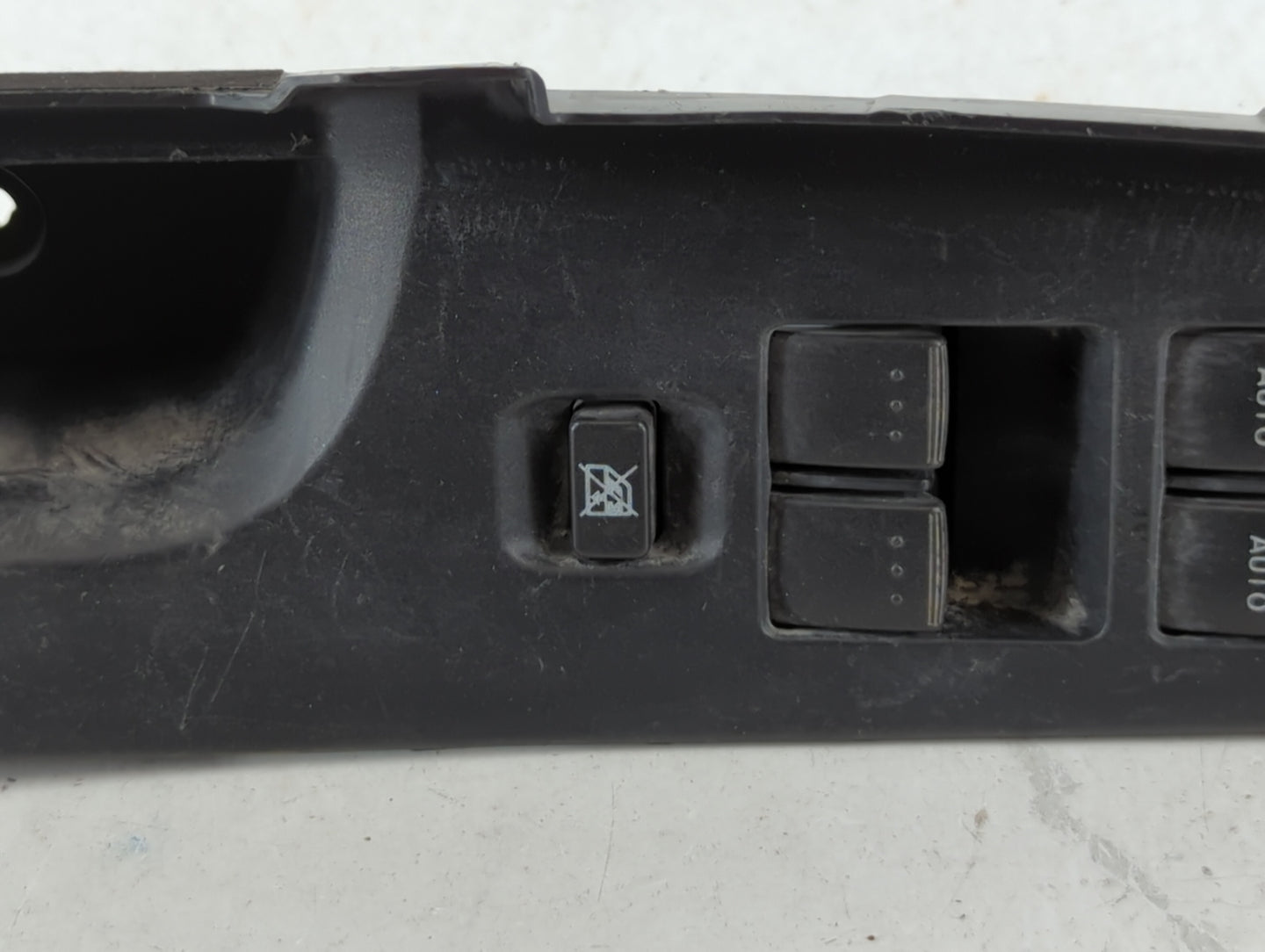 2005-2018 Volkswagen Jetta Master Power Window Switch Replacement Driver Side Left P/N:8022071 EG21 SW 450 Fits OEM Used Auto Parts - Oemusedautoparts1.com