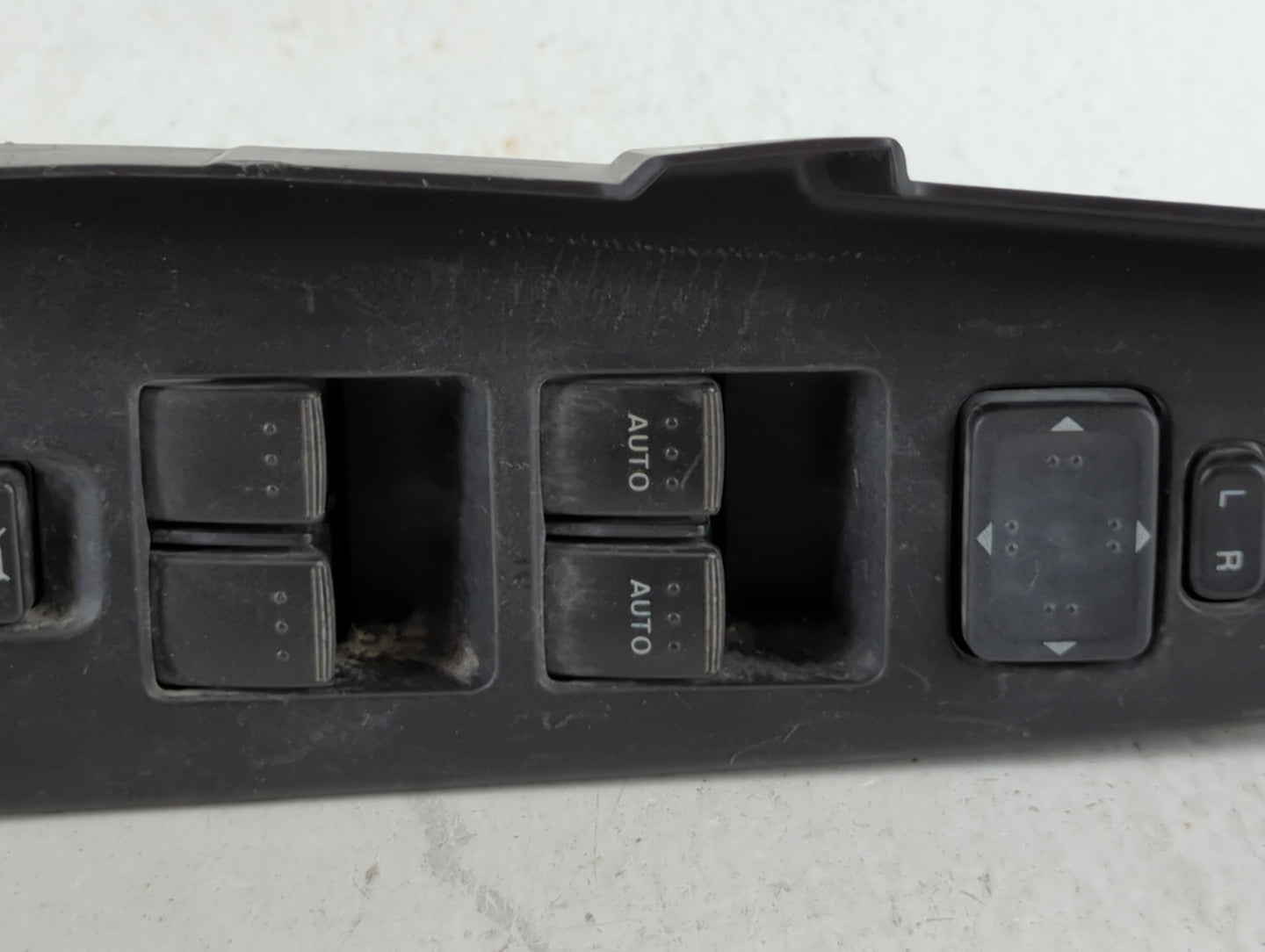 2005-2018 Volkswagen Jetta Master Power Window Switch Replacement Driver Side Left P/N:8022071 EG21 SW 450 Fits OEM Used Auto Parts - Oemusedautoparts1.com