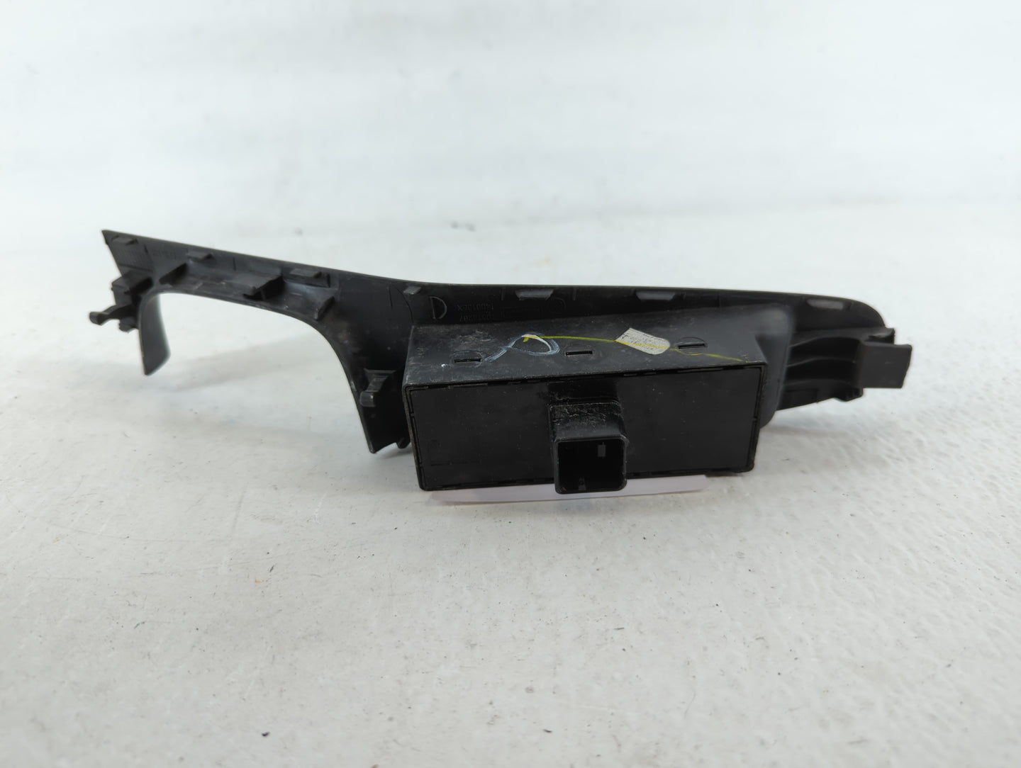 2005-2018 Volkswagen Jetta Master Power Window Switch Replacement Driver Side Left Fits OEM Used Auto Parts - Oemusedautoparts1.com