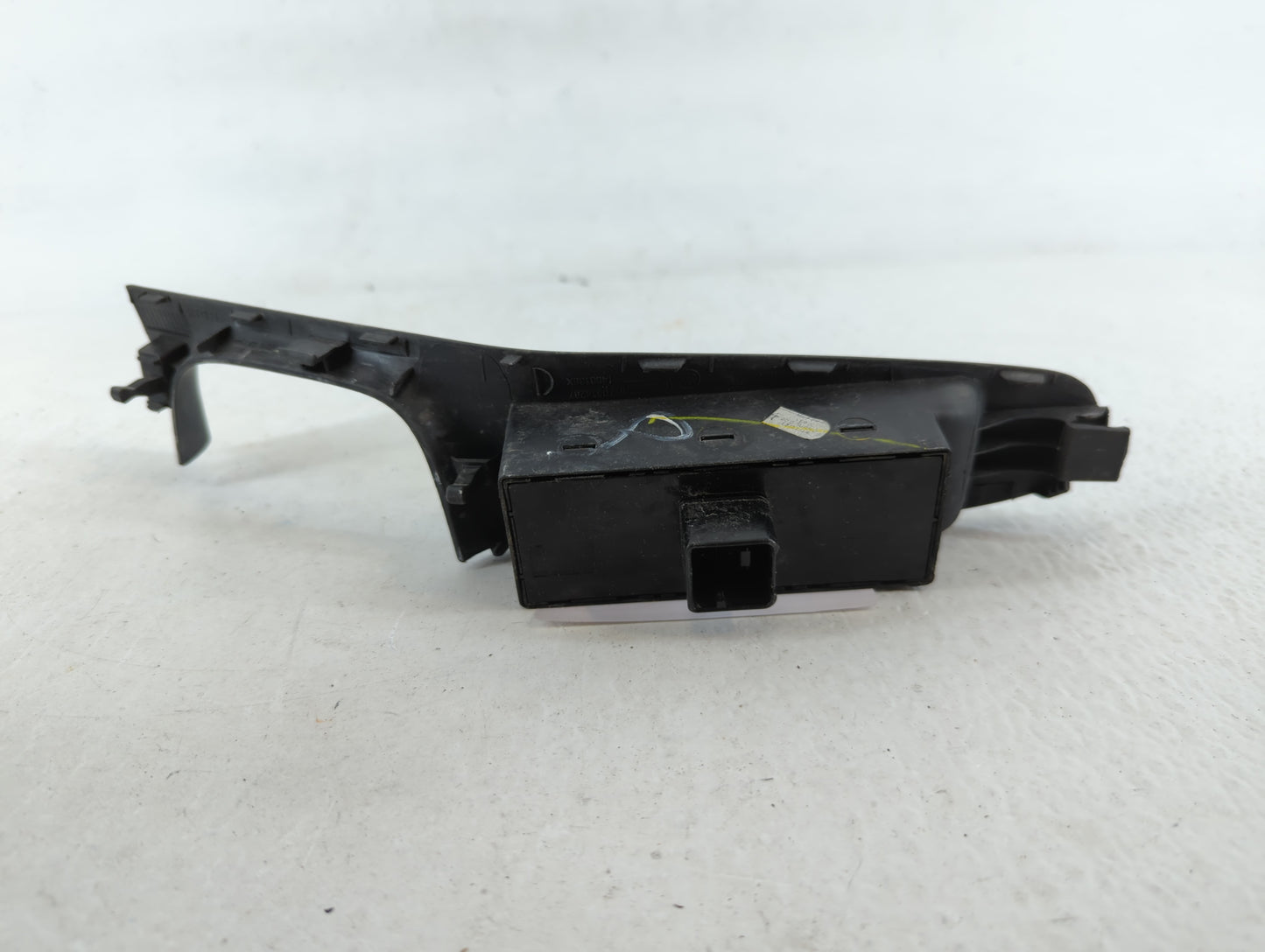 2005-2018 Volkswagen Jetta Master Power Window Switch Replacement Driver Side Left Fits OEM Used Auto Parts - Oemusedautoparts1.com