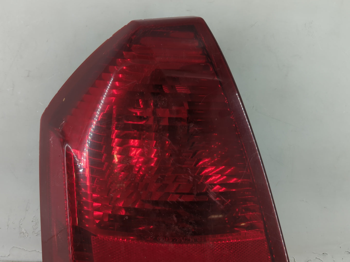 2005-2007 Chrysler 300 Tail Light Assembly Driver Left OEM P/N:58622-E Fits Fits 2005 2006 2007 OEM Used Auto Parts - Oemusedautoparts1.com