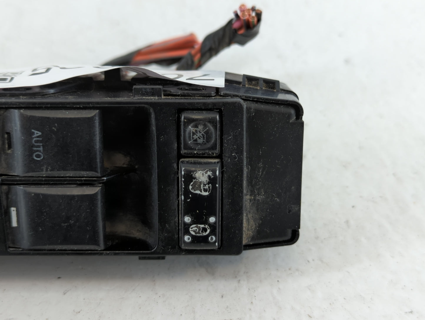 2005-2010 Chrysler 300 Master Power Window Switch Replacement Driver Side Left P/N:0547B 04602780AA Fits OEM Used Auto Parts - Oemusedautoparts1.com