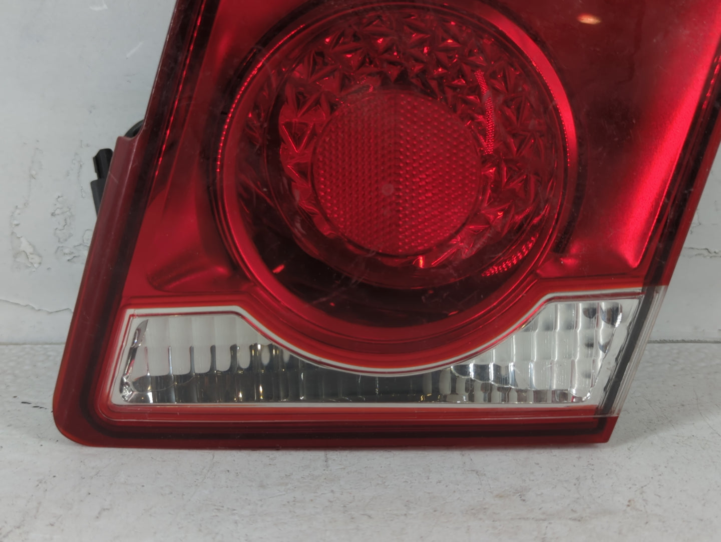 2011-2016 Chevrolet Cruze Tail Light Assembly Passenger Right OEM Fits Fits 2011 2012 2013 2014 2015 2016 OEM Used Auto Parts - Oemusedautoparts1.com