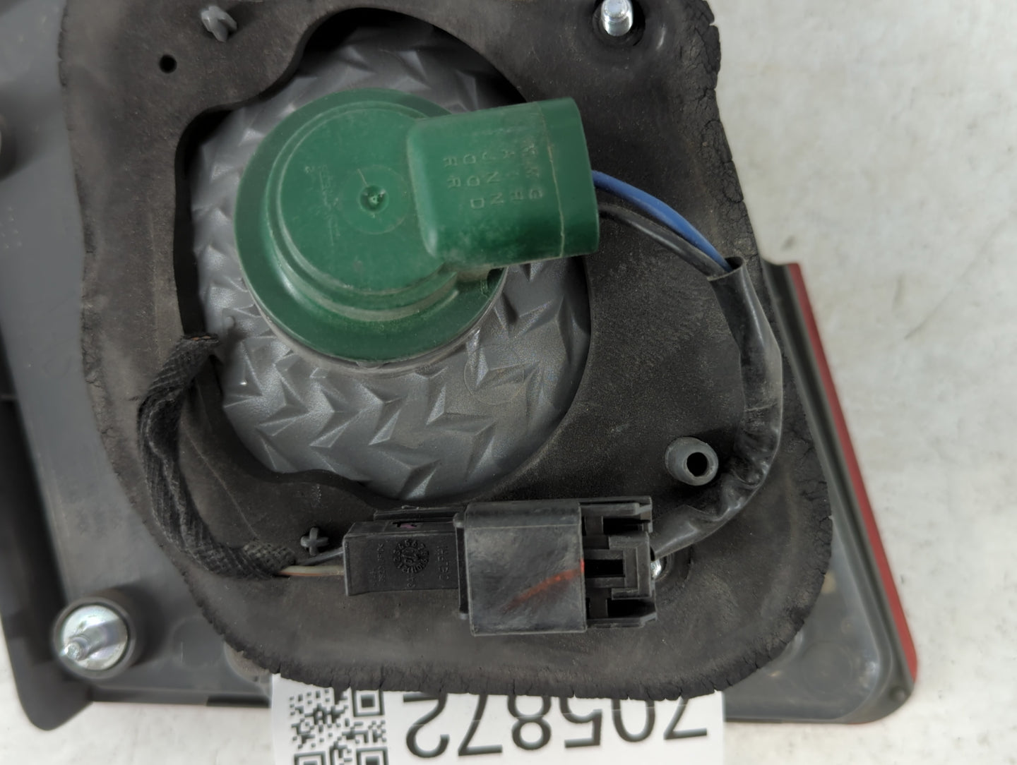 2011-2016 Chevrolet Cruze Tail Light Assembly Passenger Right OEM Fits Fits 2011 2012 2013 2014 2015 2016 OEM Used Auto Parts - Oemusedautoparts1.com