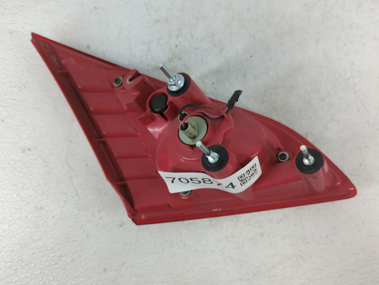 2009-2010 Nissan Murano Tail Light Assembly Driver Left OEM P/N:23266 Fits Fits 2009 2010 OEM Used Auto Parts - Oemusedautoparts1.com