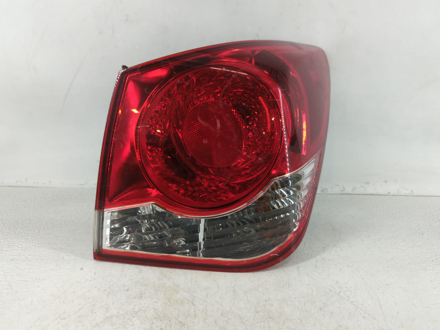 2011-2016 Chevrolet Cruze Tail Light Assembly Passenger Right OEM Fits Fits 2011 2012 2013 2014 2015 2016 OEM Used Auto Parts - Oemusedautoparts1.com