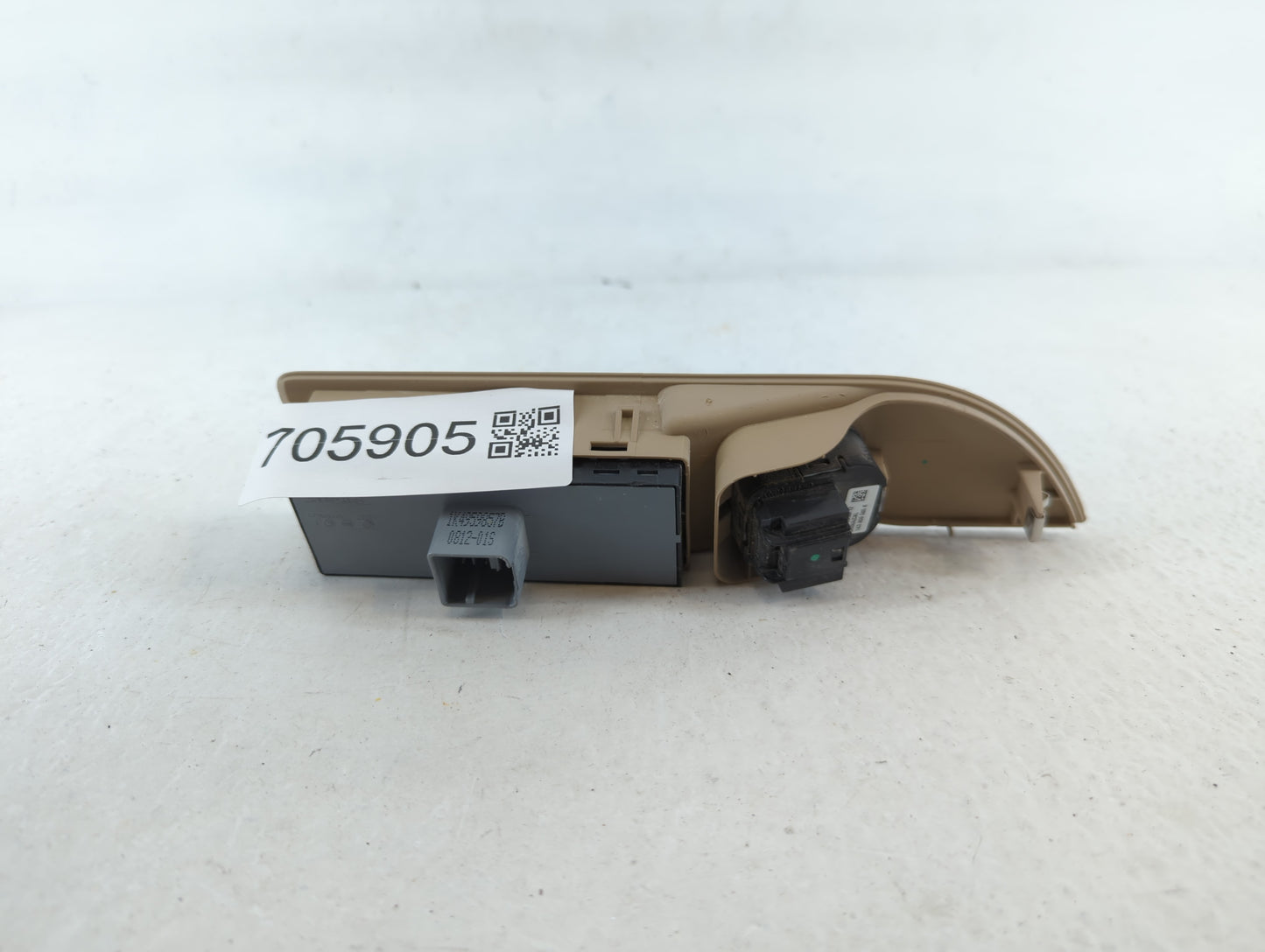 2009-2017 Volkswagen Cc Master Power Window Switch Replacement Driver Side Left P/N:1K0 959 565 K Fits OEM Used Auto Parts - Oemusedautoparts1.com