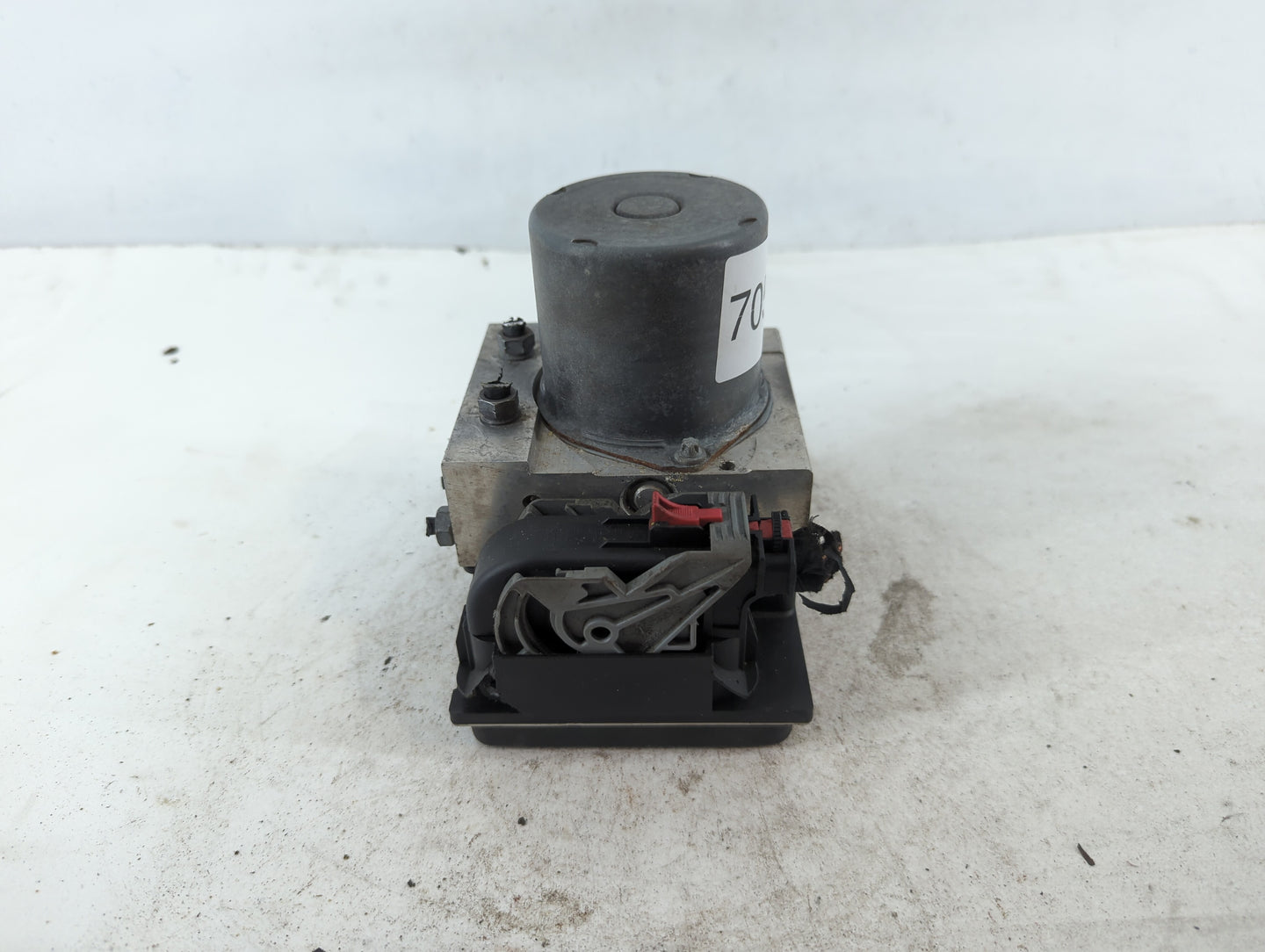 2010-2012 Audi A5 ABS Pump Control Module Replacement P/N:8K0 614 517FL Fits Fits 2010 2011 2012 OEM Used Auto Parts - Oemusedautoparts1.com