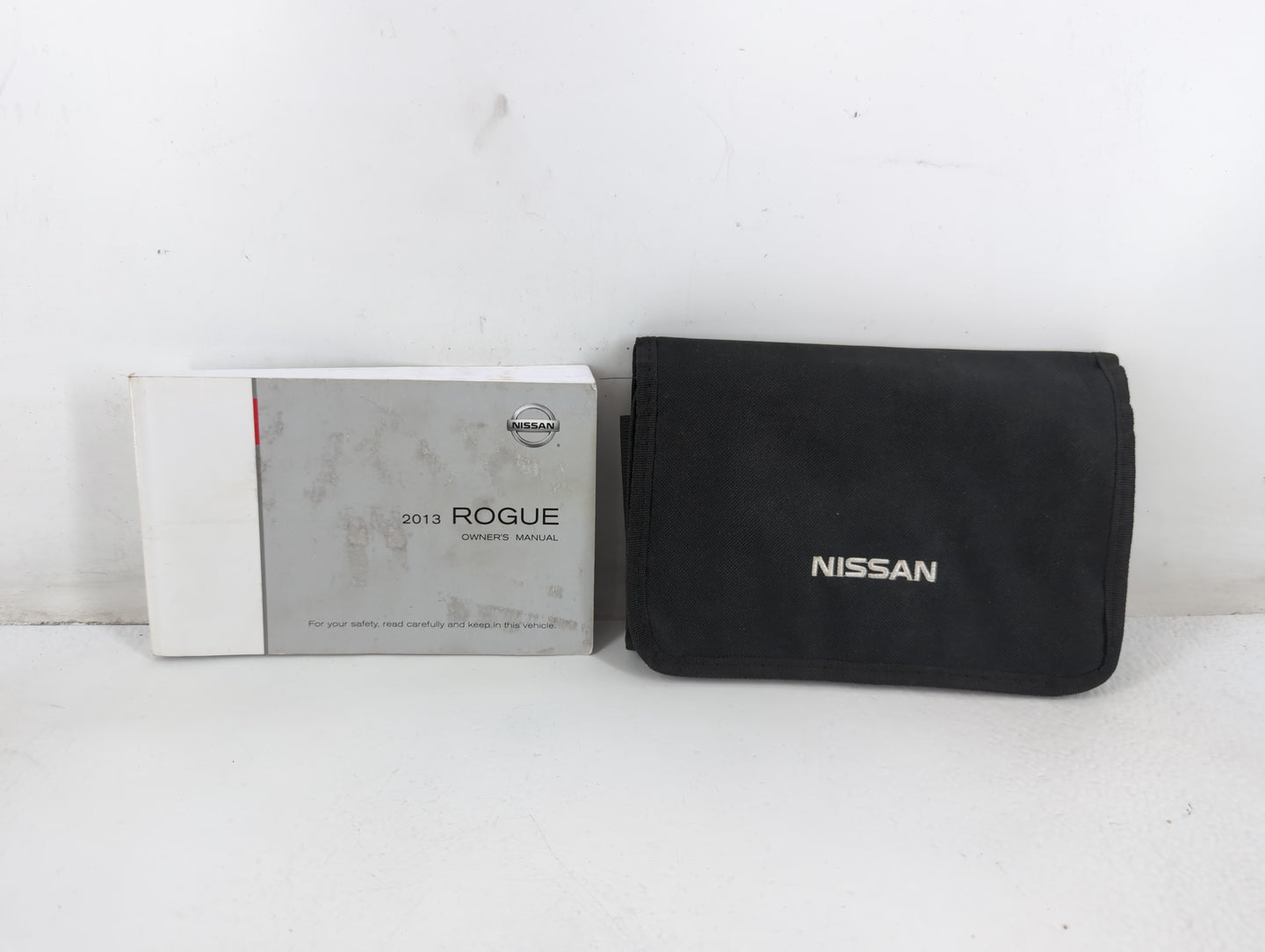 2013 Nissan Rogue Owners Manual Book Guide P/N:T00UM-JM04D OM3E-0S35U0 OEM Used Auto Parts - Oemusedautoparts1.com