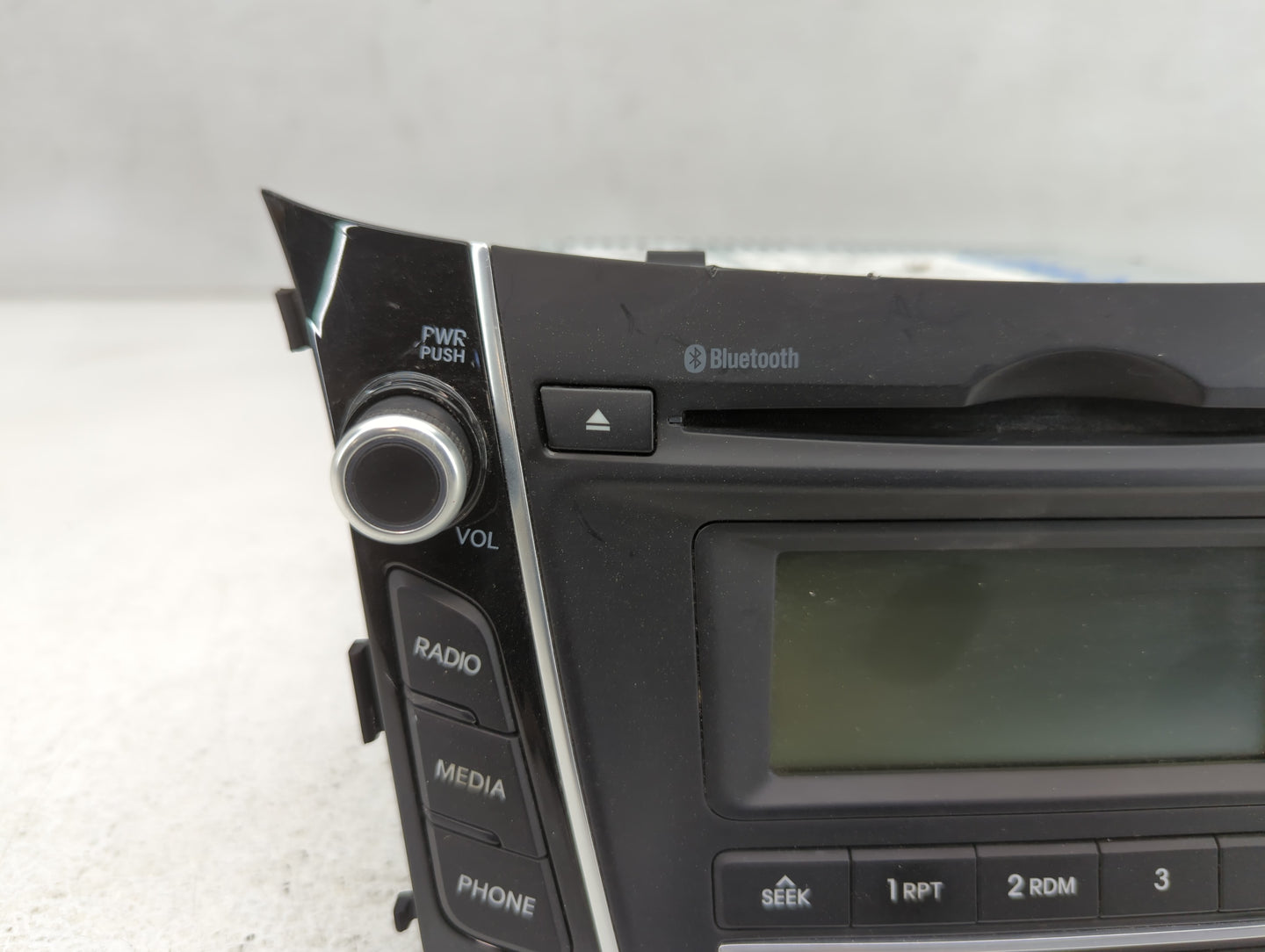 2014-2015 Hyundai Elantra Gt Radio AM FM Cd Player Receiver Replacement P/N:96170-A5160GU Fits Fits 2014 2015 OEM Used Auto Parts - Oemusedautoparts1.com