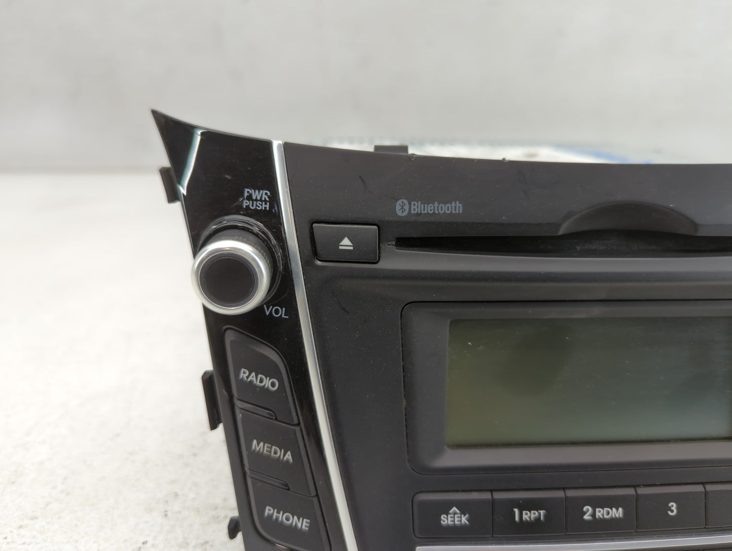 2014-2015 Hyundai Elantra Gt Radio AM FM Cd Player Receiver Replacement P/N:96170-A5160GU Fits Fits 2014 2015 OEM Used Auto Parts - Oemusedautoparts1.com