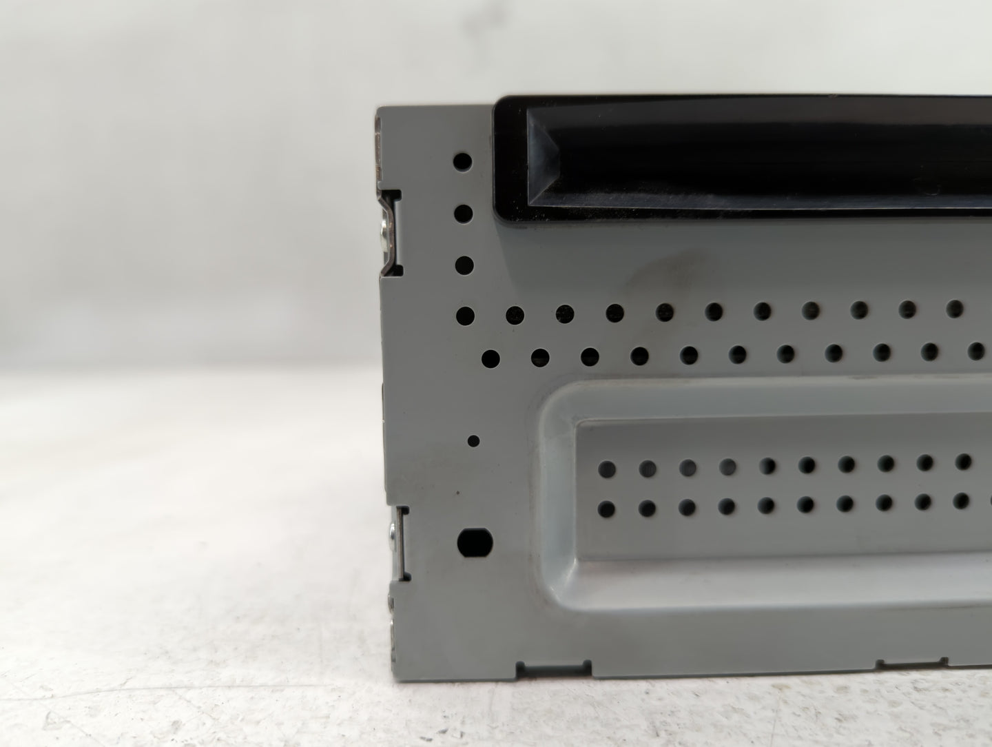 2009 Ford Flex Radio AM FM Cd Player Receiver Replacement P/N:NAU-4204 Fits OEM Used Auto Parts - Oemusedautoparts1.com