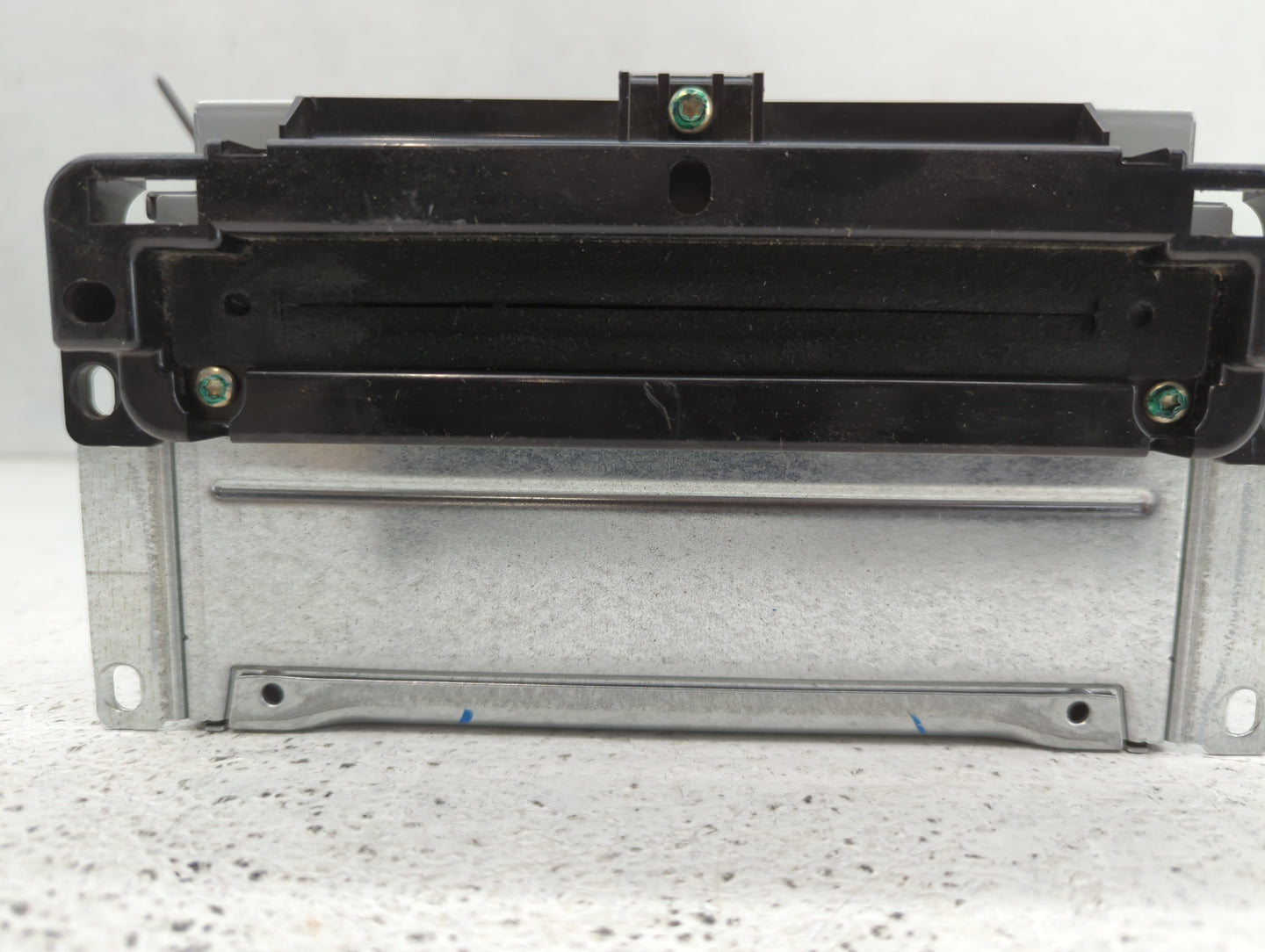 2018-2020 Dodge Journey Radio AM FM Cd Player Receiver Replacement P/N:P68209665AE Fits Fits 2018 2019 2020 OEM Used Auto Parts - Oemusedautoparts1.com