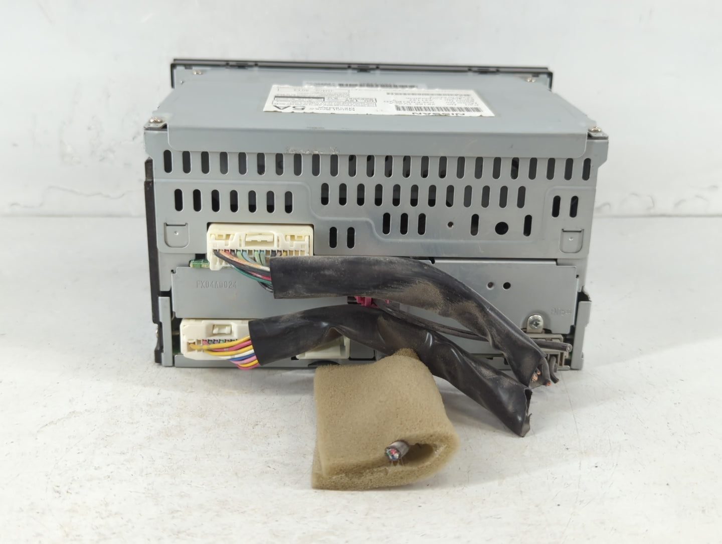 2012-2015 Nissan Rogue Radio AM FM Cd Player Receiver Replacement P/N:28185 1VX2A Fits Fits 2012 2013 2014 2015 OEM Used Auto Parts - Oemusedautoparts1.com