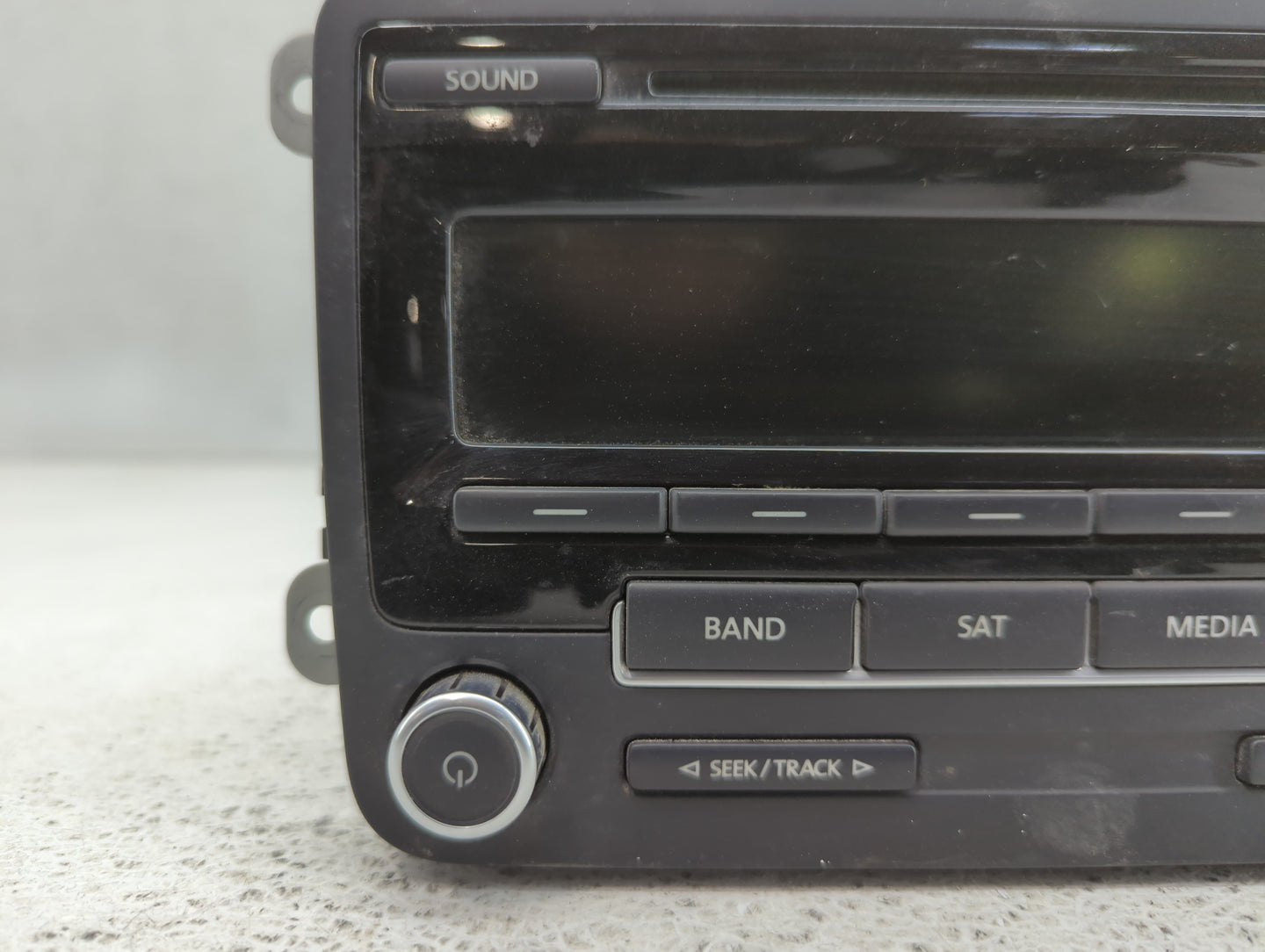 2012-2015 Volkswagen Passat Radio AM FM Cd Player Receiver Replacement P/N:1K0 035 164 F Fits Fits 2011 2012 2013 2014 2015 2016 OEM Used Auto Parts - Oemusedautoparts1.com