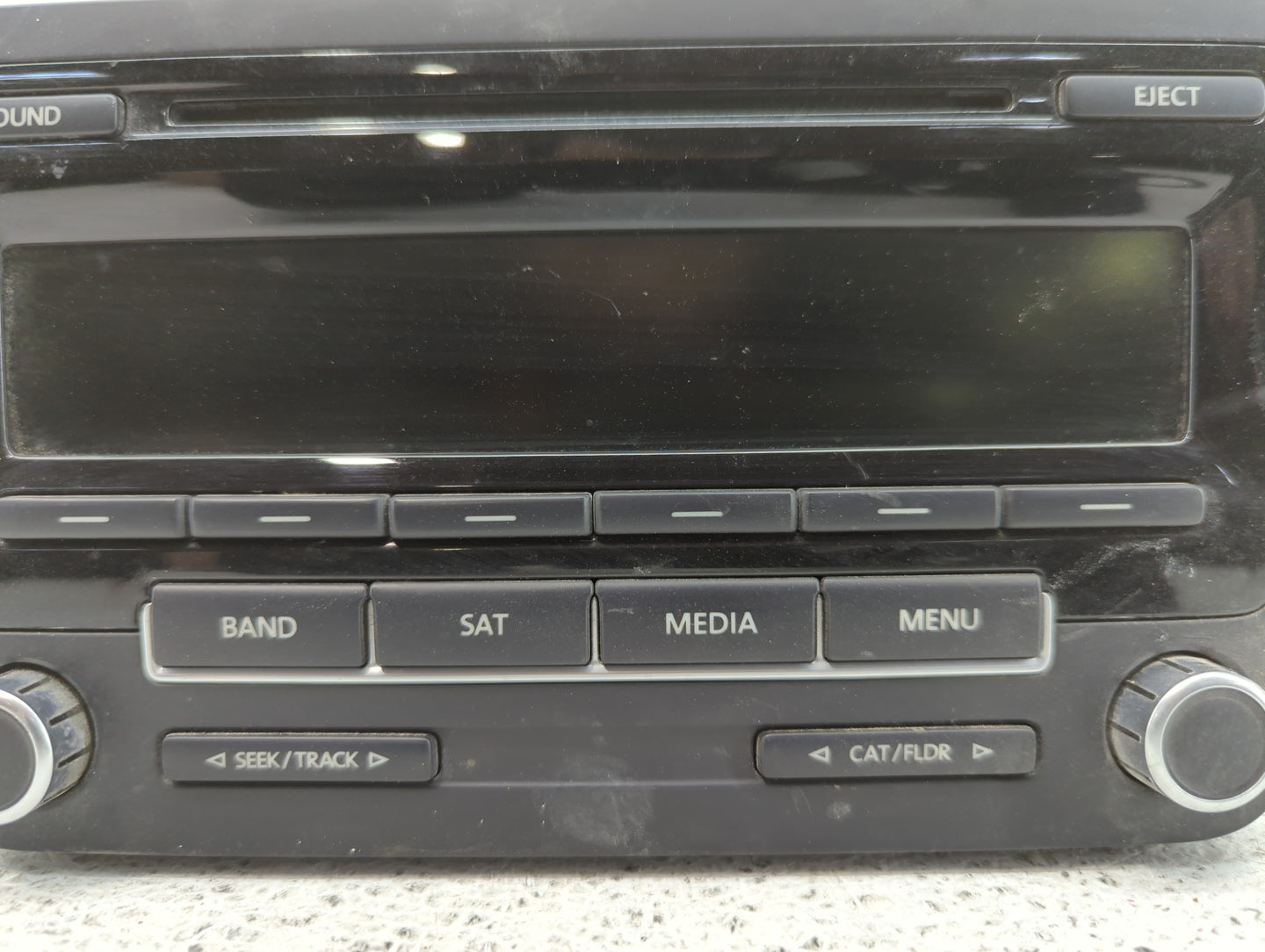 2012-2015 Volkswagen Passat Radio AM FM Cd Player Receiver Replacement P/N:1K0 035 164 F Fits Fits 2011 2012 2013 2014 2015 2016 OEM Used Auto Parts - Oemusedautoparts1.com