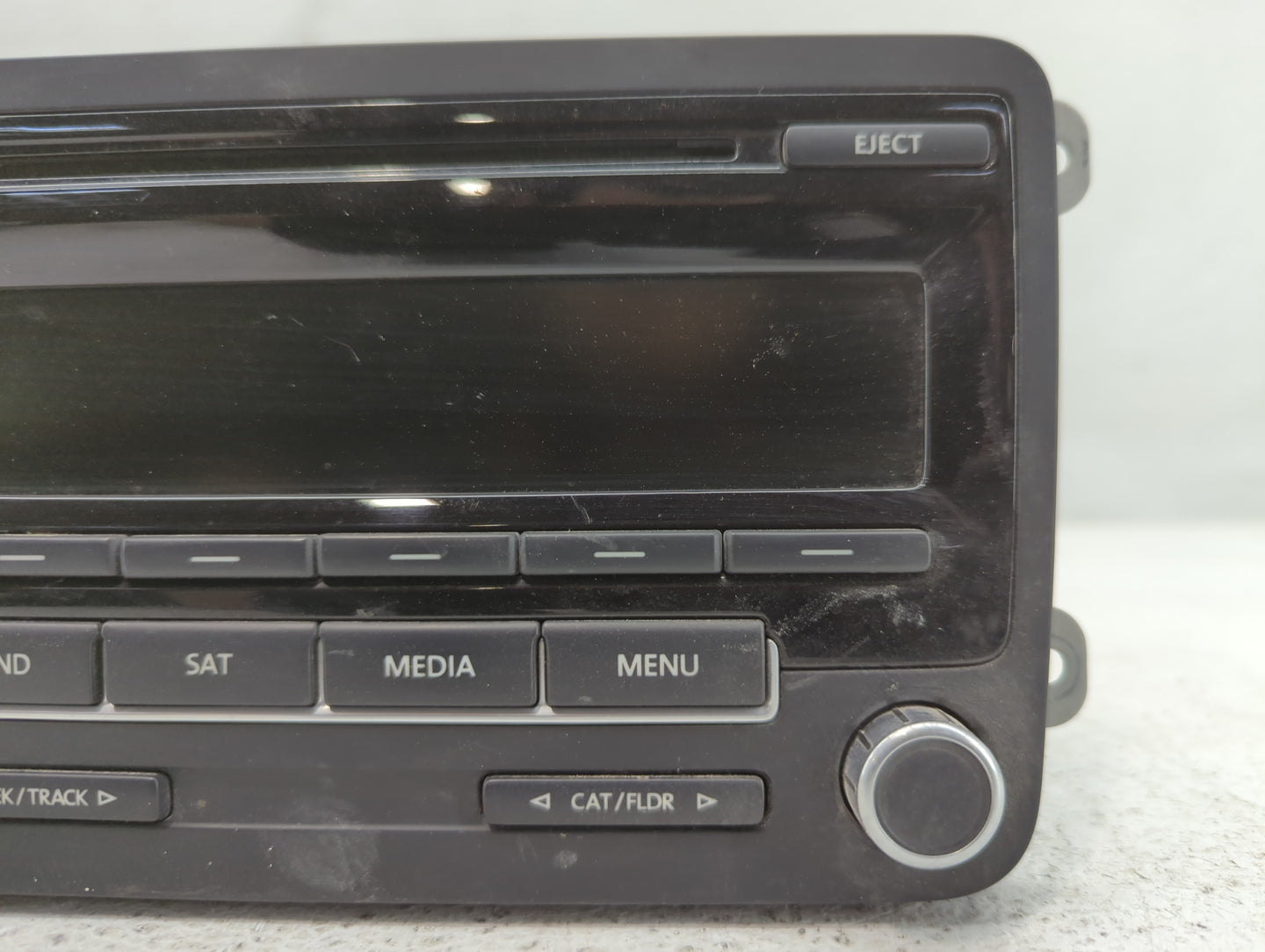 2012-2015 Volkswagen Passat Radio AM FM Cd Player Receiver Replacement P/N:1K0 035 164 F Fits Fits 2011 2012 2013 2014 2015 2016 OEM Used Auto Parts - Oemusedautoparts1.com