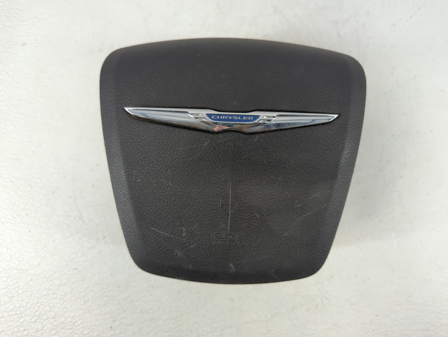2011-2014 Chrysler 300 Air Bag Driver Left Steering Wheel Mounted P/N:UDVB5281859 BAM-PT1-1722 Fits Fits 2011 2012 2013 2014 OEM Used Auto Parts - Oemusedautoparts1.com