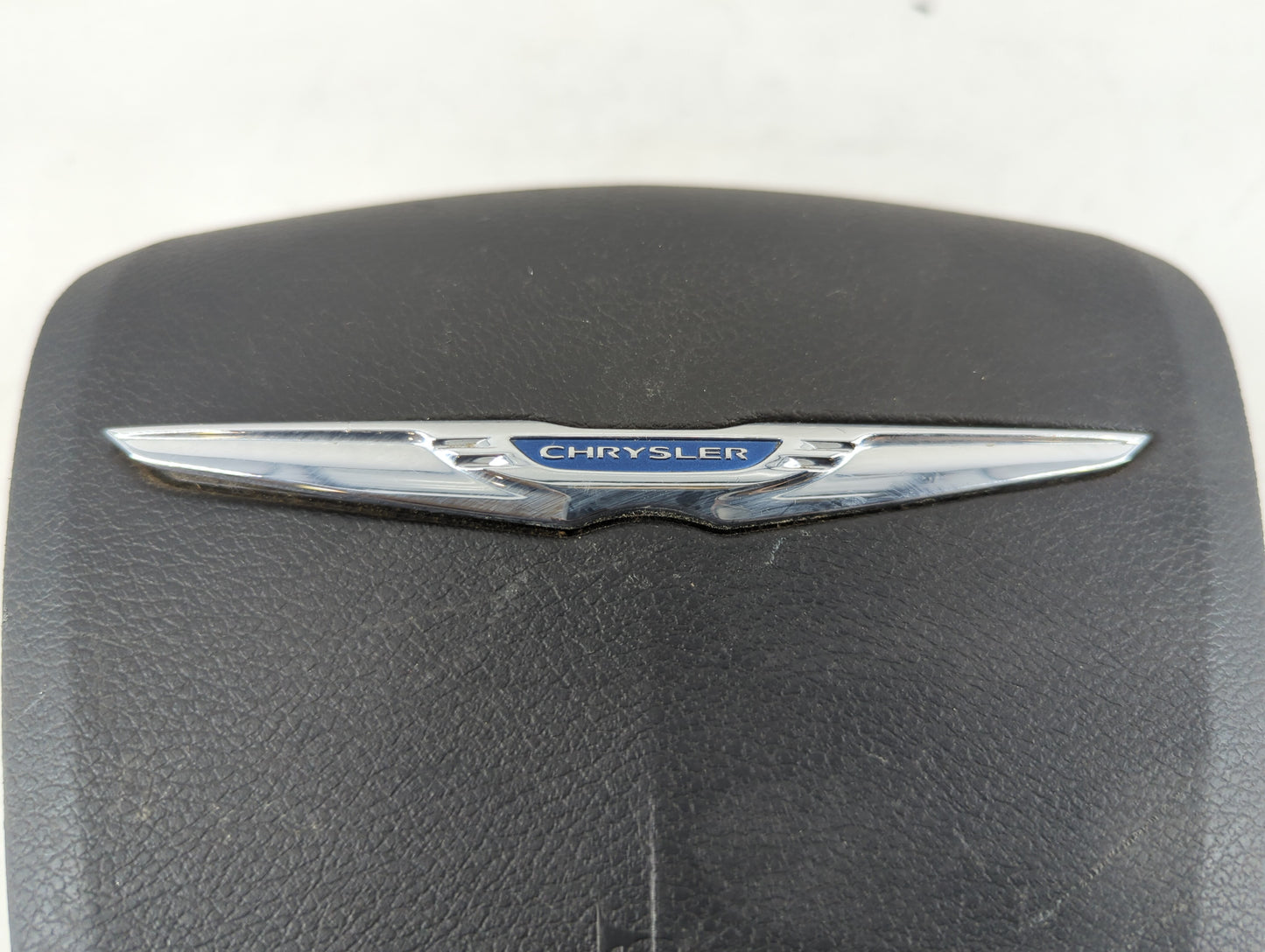 2011-2014 Chrysler 300 Air Bag Driver Left Steering Wheel Mounted P/N:UDVB5281859 BAM-PT1-1722 Fits Fits 2011 2012 2013 2014 OEM Used Auto Parts - Oemusedautoparts1.com