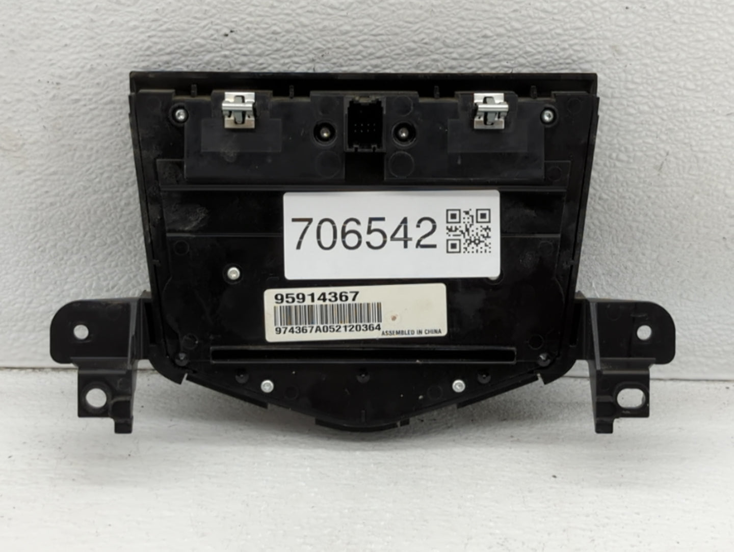 2012-2016 Chevrolet Cruze Climate Control Module Temperature AC/Heater Replacement P/N:95914367 Fits Fits 2012 2013 2014 2015 2016 OEM Used Auto Parts - Oemusedautoparts1.com