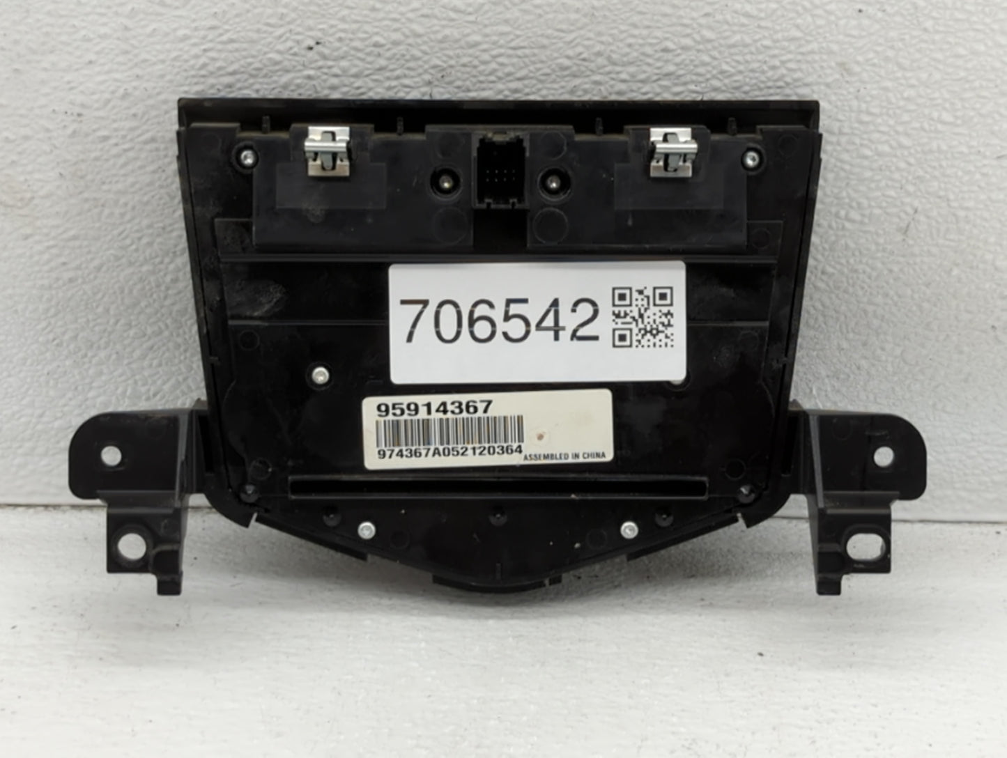 2012-2016 Chevrolet Cruze Climate Control Module Temperature AC/Heater Replacement P/N:95914367 Fits Fits 2012 2013 2014 2015 2016 OEM Used Auto Parts - Oemusedautoparts1.com