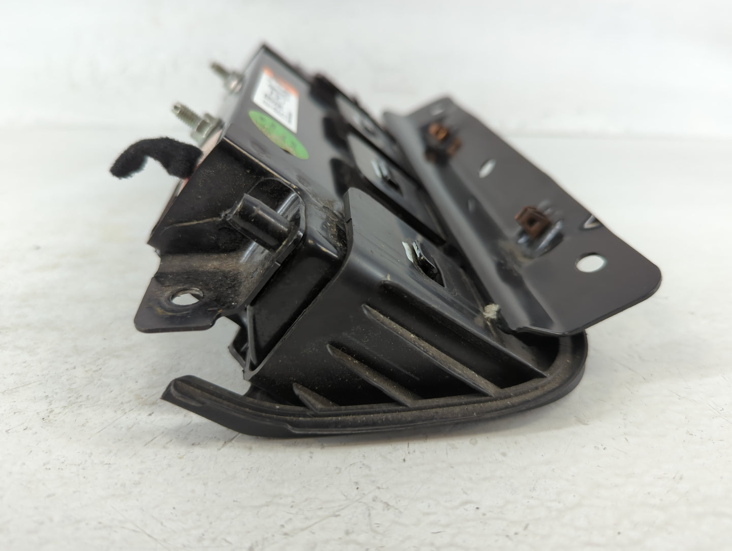 2011-2012 Chevrolet Cruze Air Bag Driver Left Knee OEM P/N:95218715 Fits Fits 2011 2012 OEM Used Auto Parts - Oemusedautoparts1.com