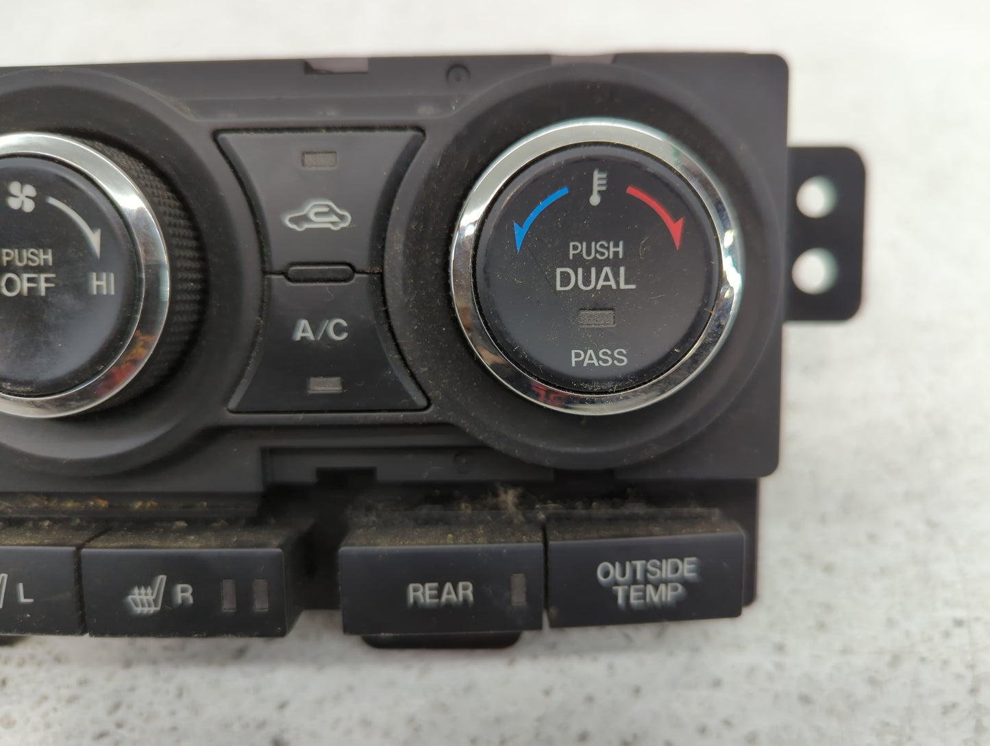 2010-2015 Mazda Cx-9 Climate Control Module Temperature AC/Heater Replacement P/N:TE70-61-190 Fits OEM Used Auto Parts - Oemusedautoparts1.com