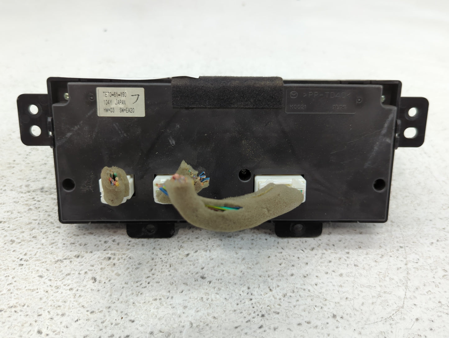 2010-2015 Mazda Cx-9 Climate Control Module Temperature AC/Heater Replacement P/N:TE70-61-190 Fits OEM Used Auto Parts - Oemusedautoparts1.com