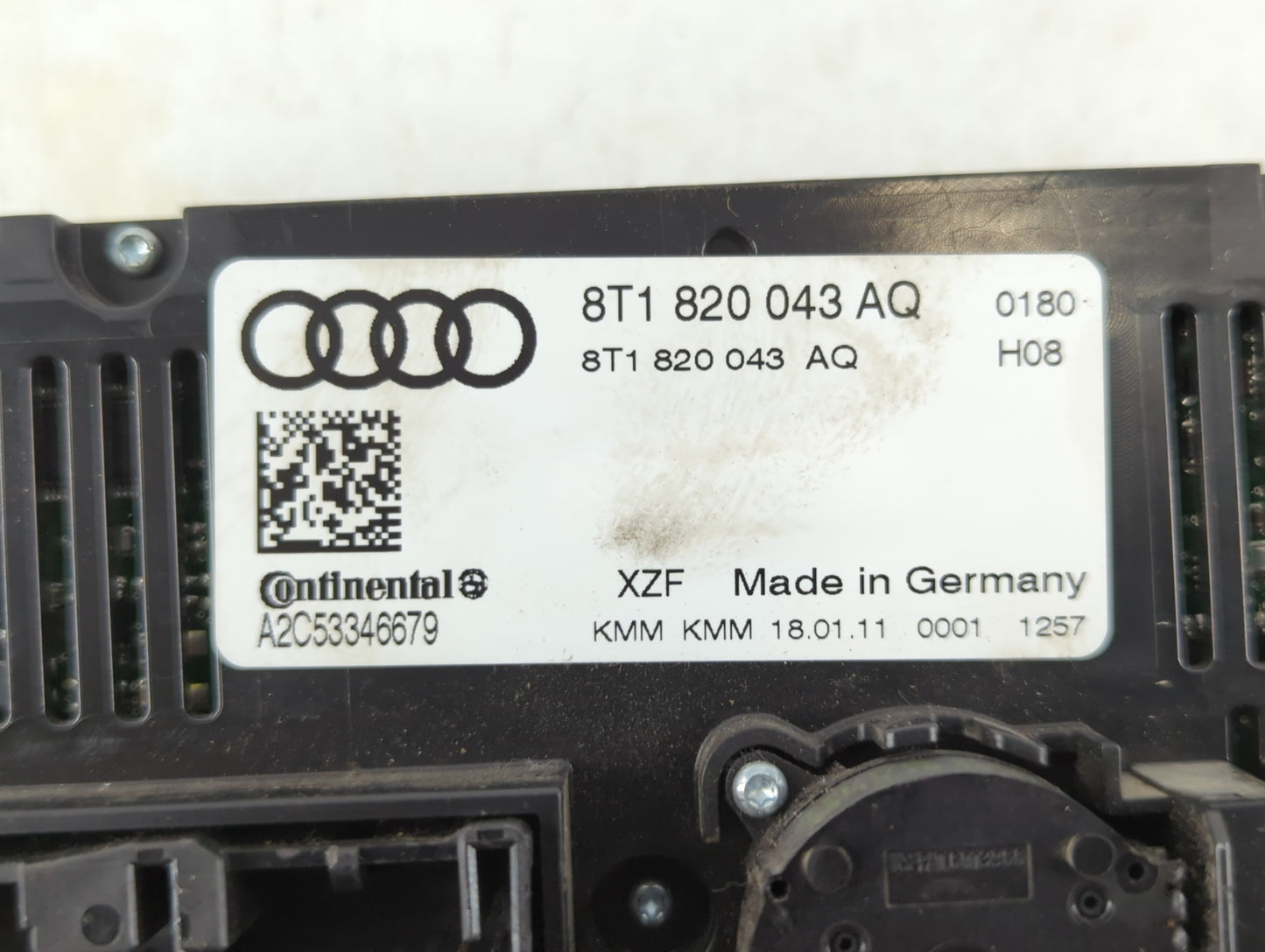 2010-2012 Audi S4 Climate Control Module Temperature AC/Heater Replacement P/N:8T1 820 043 AQ Fits OEM Used Auto Parts - Oemusedautoparts1.com