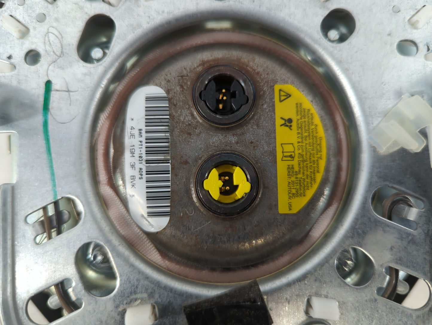 2012 Dodge Grand Caravan Air Bag Driver Left Steering Wheel Mounted P/N:4JE 19M 3F BVK Fits Fits 2011 OEM Used Auto Parts - Oemusedautoparts1.com