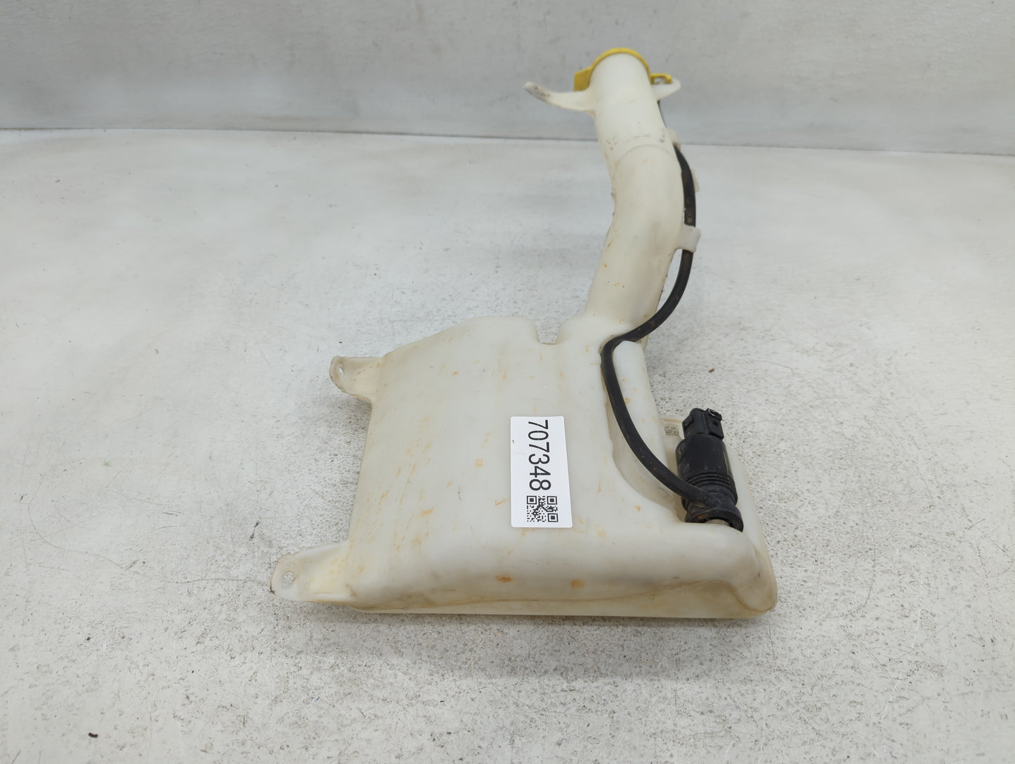 Chrysler Sebring Windshield Washer Fluid Reservoir Bottle Oem - Oemusedautoparts1.com