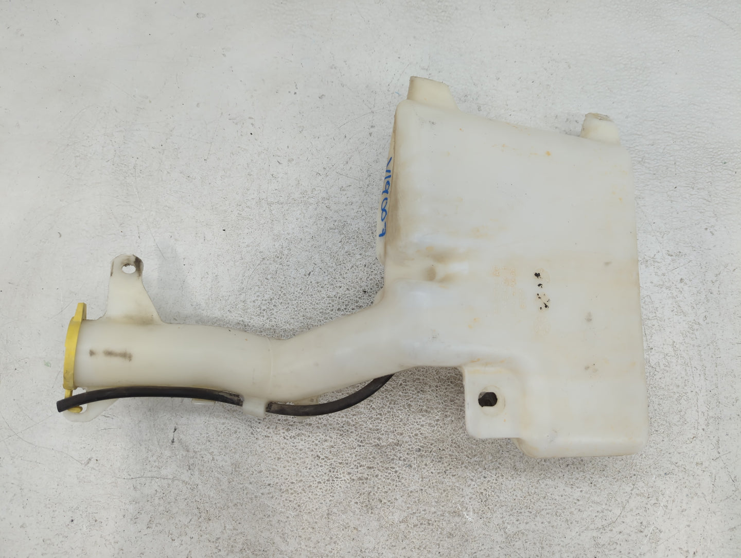 Chrysler Sebring Windshield Washer Fluid Reservoir Bottle Oem - Oemusedautoparts1.com