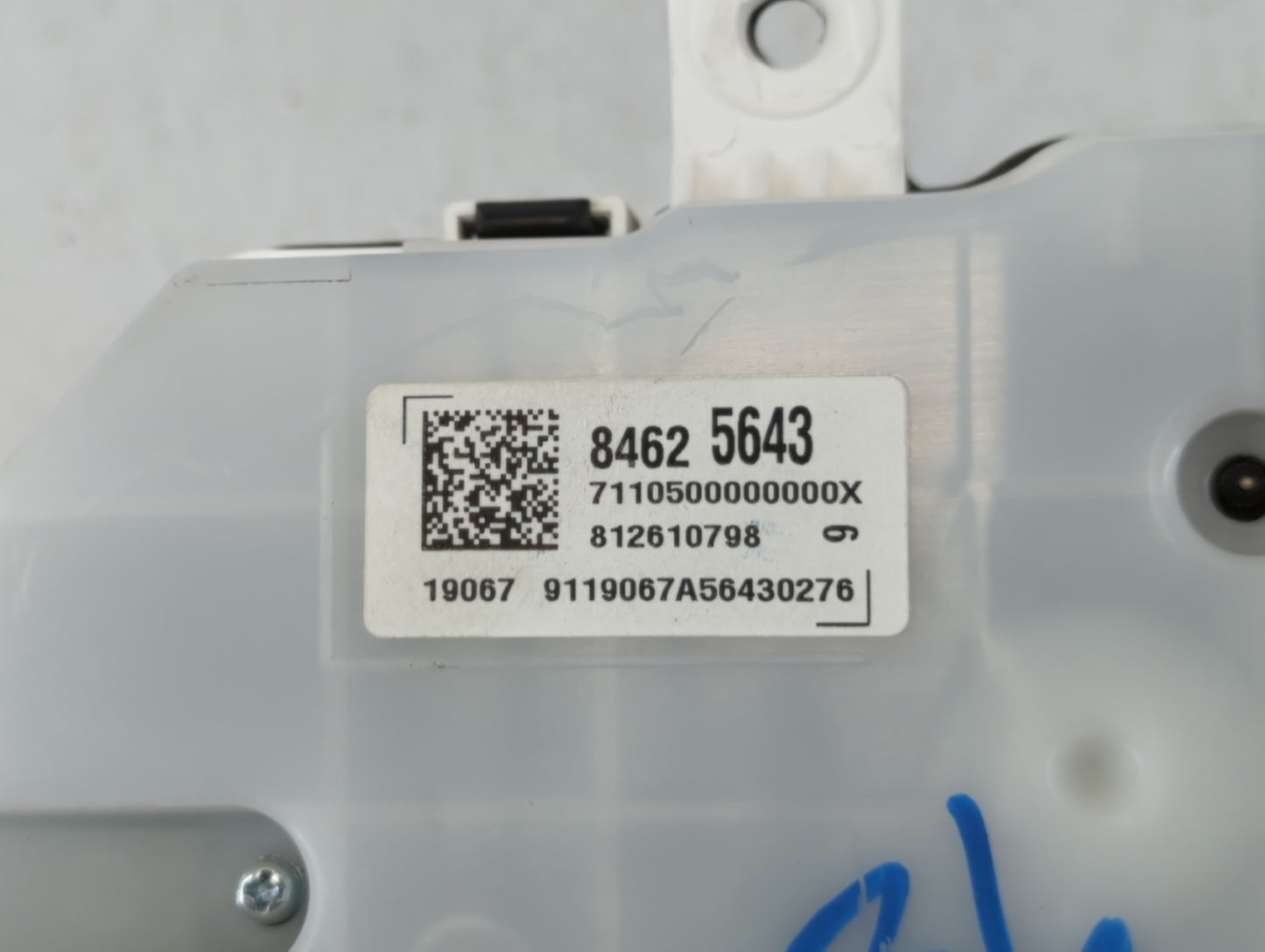 2019-2022 Chevrolet Equinox Instrument Cluster Speedometer Gauges P/N:84625643 Fits Fits 2019 2020 2021 2022 OEM Used Auto Parts - Oemusedautoparts1.com