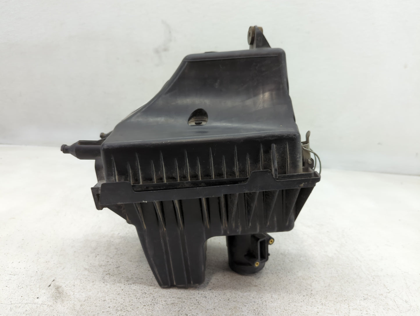2008-2008 Ford Escape Air Cleaner Intake-duct Hose Tube - Oemusedautoparts1.com