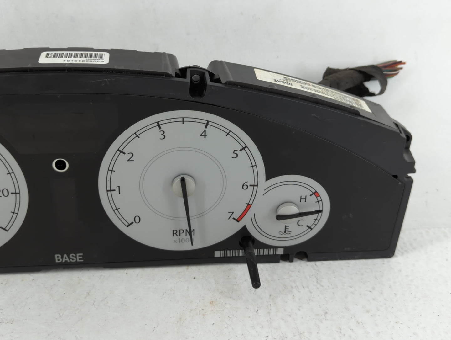 2007 Chrysler 300 Instrument Cluster Speedometer Gauges P/N:P05172056AE Fits OEM Used Auto Parts - Oemusedautoparts1.com